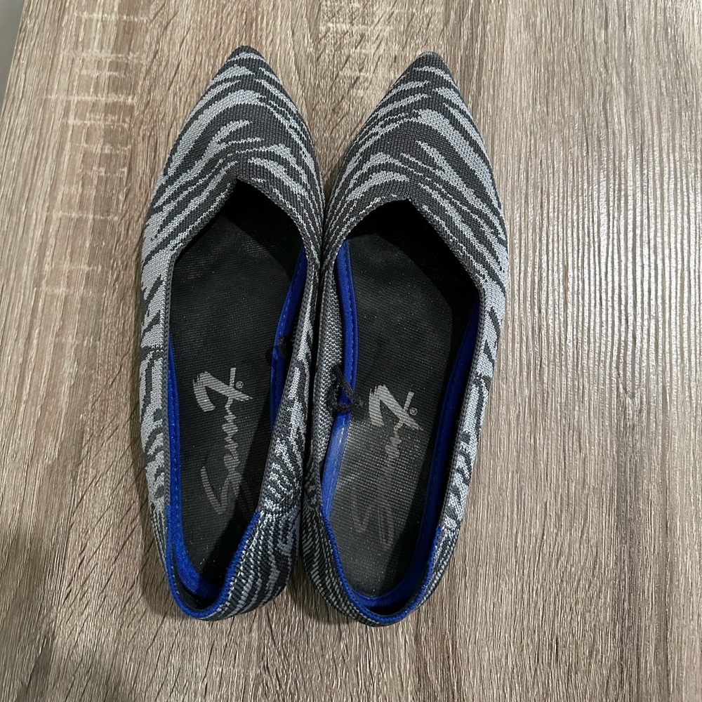 Seven7 animal print flats